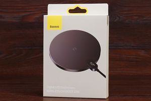 Mobi-Time рекомендує: бездротова зарядка Baseus Digital LED Display Gen 2 (15W)