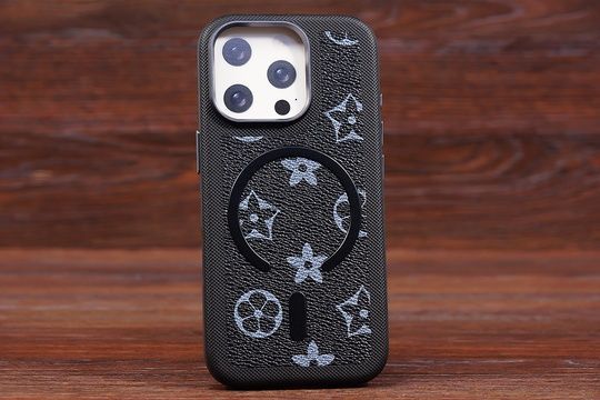 Накладка Louis Vuitton MagSafe IPh 16ProMax Black