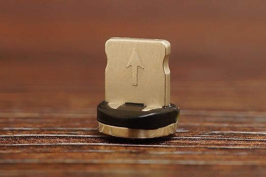 Магніт до USB кабеля iPhone 360