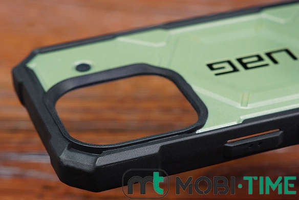 Накладка UAG Pathfinder MagSafe Iphone 15 Army green