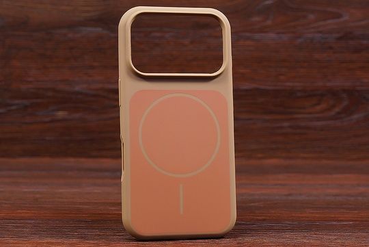 Silicone Soft Back Magsafe iPh 18Pro Desert brown
