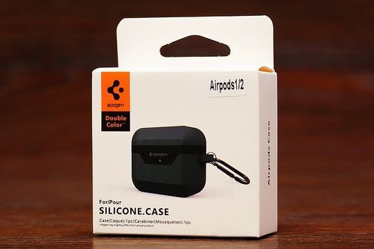 Футляр для навушників 1/2 Spigen (gray&black)