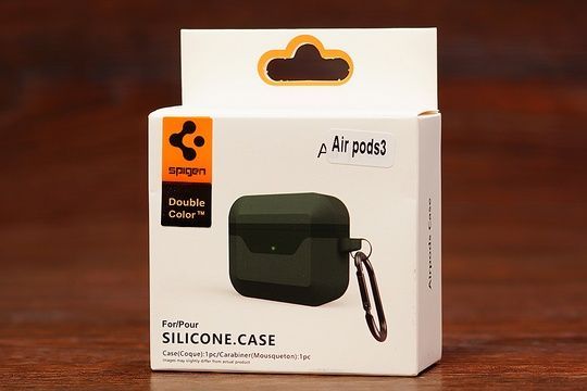 Футляр для навушників 3 Spigen (pine green&green)