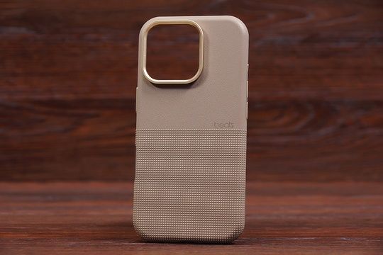 Накладка Beats MagSafe Iph 16ProMax Brown taup