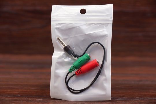 Перехідник 3.5mm male to 2 female 0.2m (чорний)