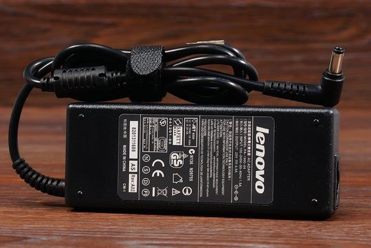 Блок живлення для ноутбука Lenovo 65W 20V 4.5A (5.5*2.5)