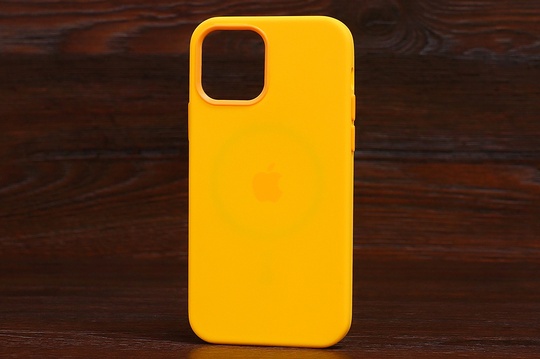 Silicone Case MagSafe iPhone 12ProMax Yellow (4)