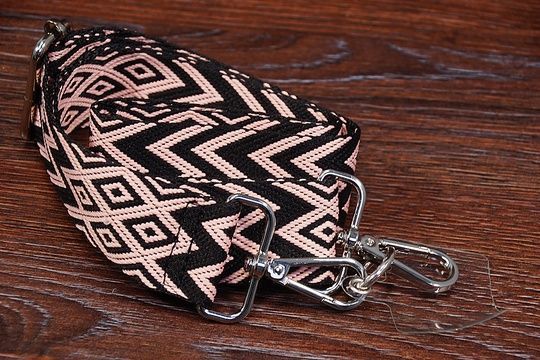 Шнурок для телефона Rhombus black-pink 130cm